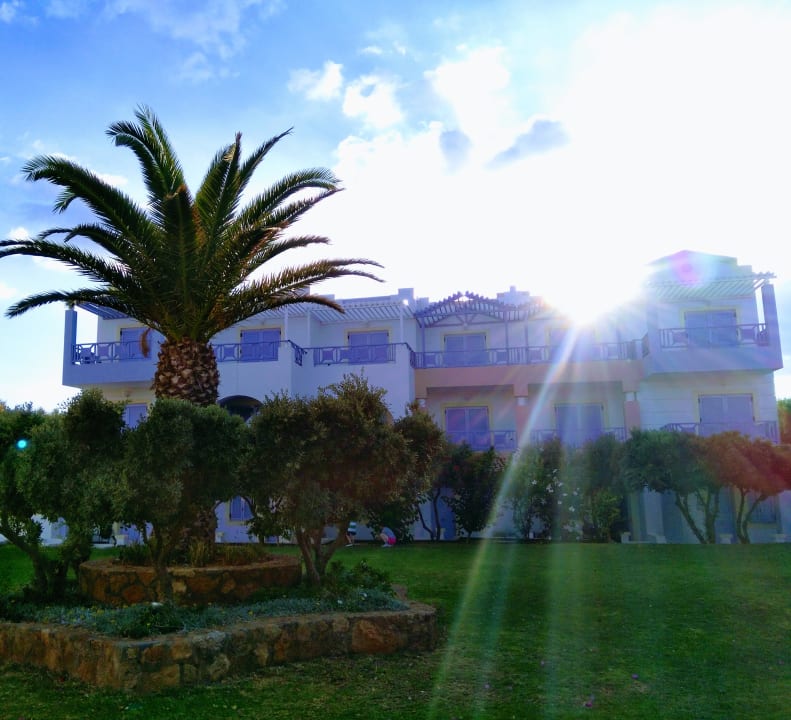 Gartenanlage Hotel Serita Beach