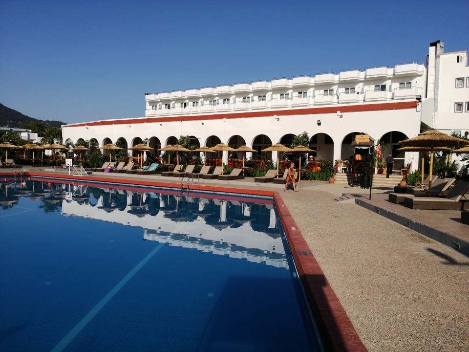 Pool Irene Palace Beach Resort Club alltoura