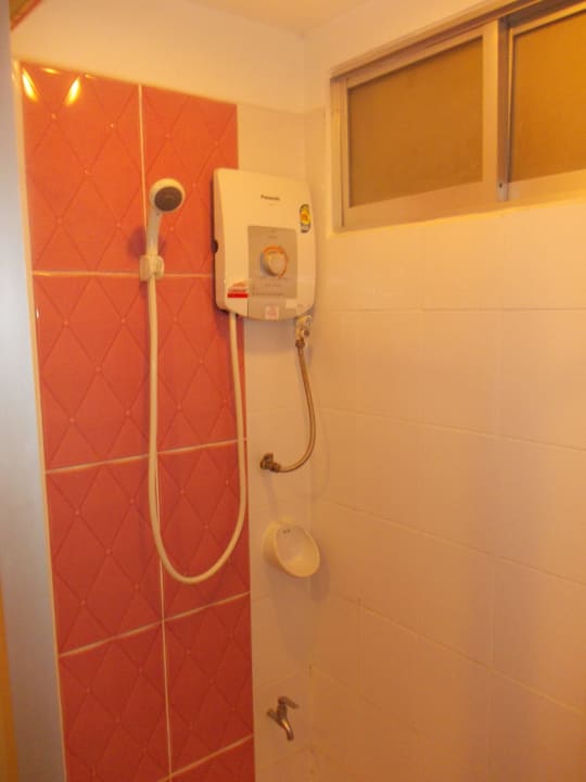 Dusche Mariya Boutique At Suvarnabhumi Airport