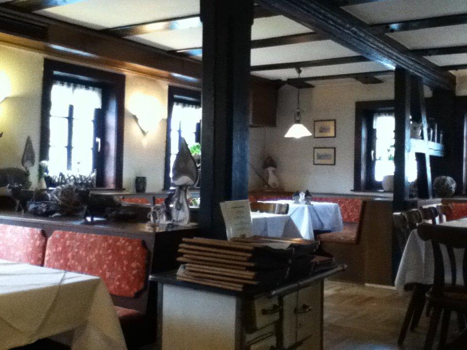 Gaststube Hotel & Gasthaus Goldener Hirsch