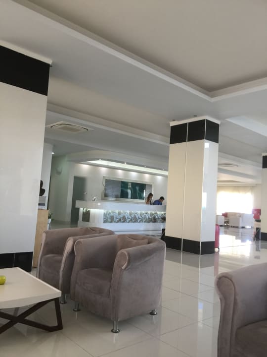 Lobby Grand Blue Beach Hotel