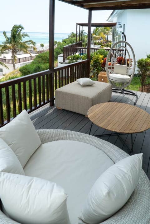 Zimmer Le Mersenne Zanzibar, Autograph Collection