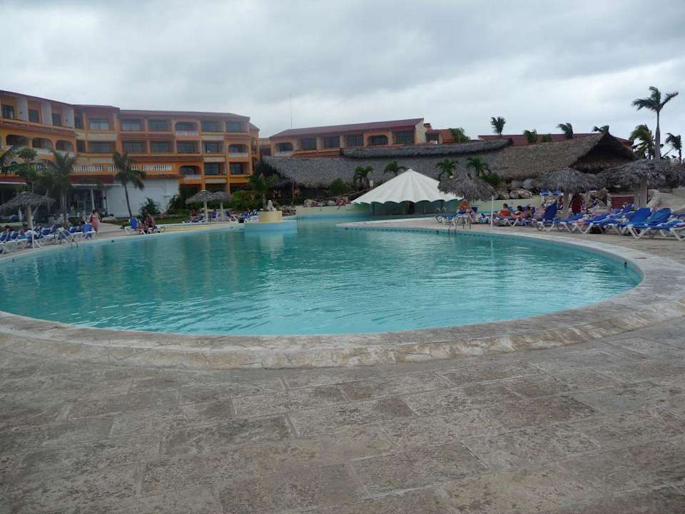 Pool mit Poolbar Sol Rio De Luna y Mares