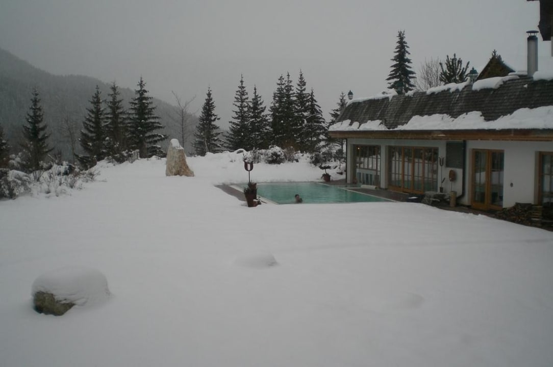 Esterno piscina Dolomiti Wellness Hotel Fanes