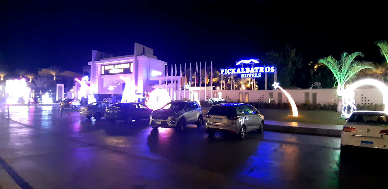 Außenansicht Pickalbatros Royal Moderna Resort-Sharm El Sheikh