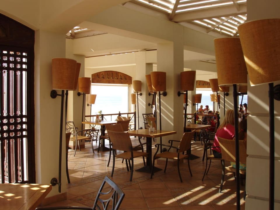 Beachrestaurant von innen Reef Oasis Beach Resort