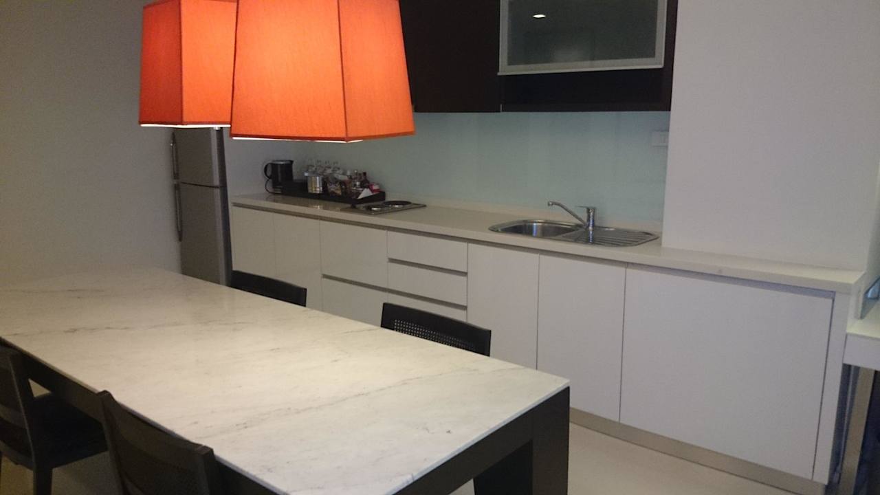 Ess- und Kochbereich JC Kevin Sathorn Bangkok Hotel