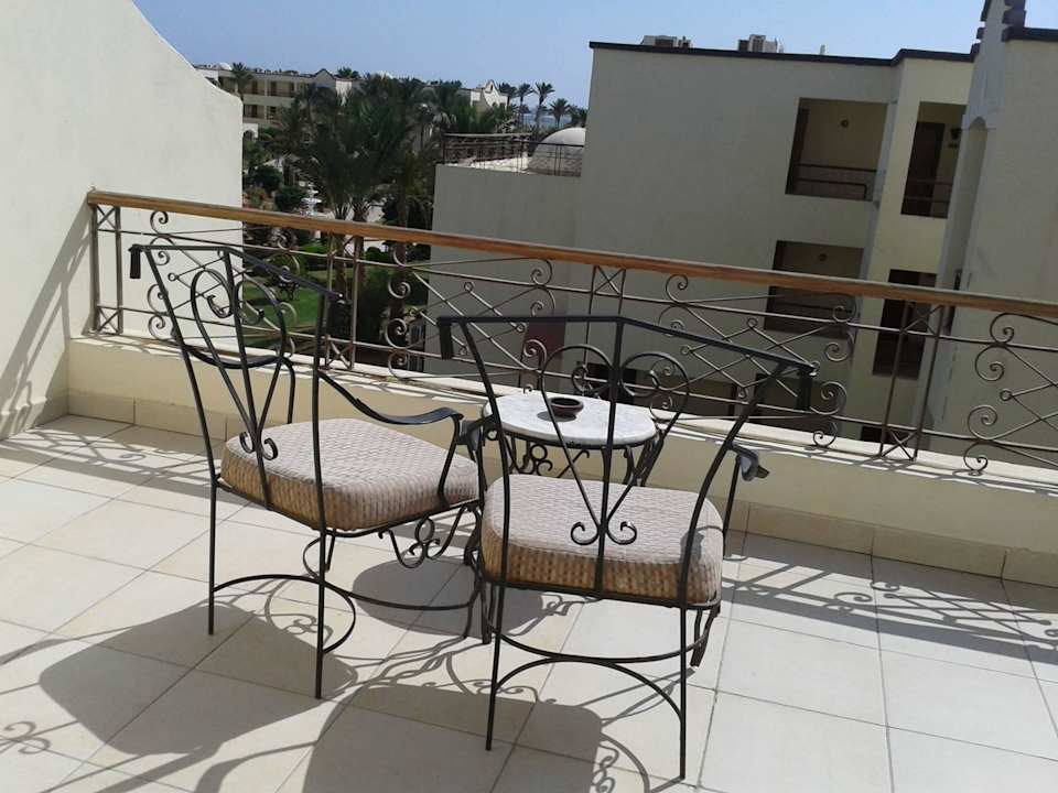 Taras w pokoju Regency Plaza Aqua Park & Spa