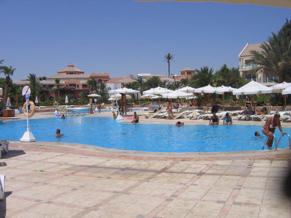 Oasis-Pool Mövenpick Resort & Spa El Gouna