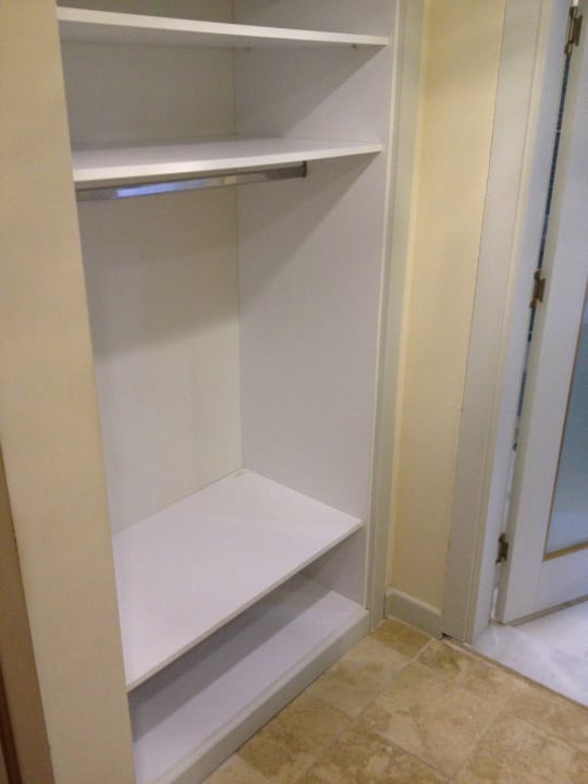 Offener Schrank Diamond Excellence Resort & Spa