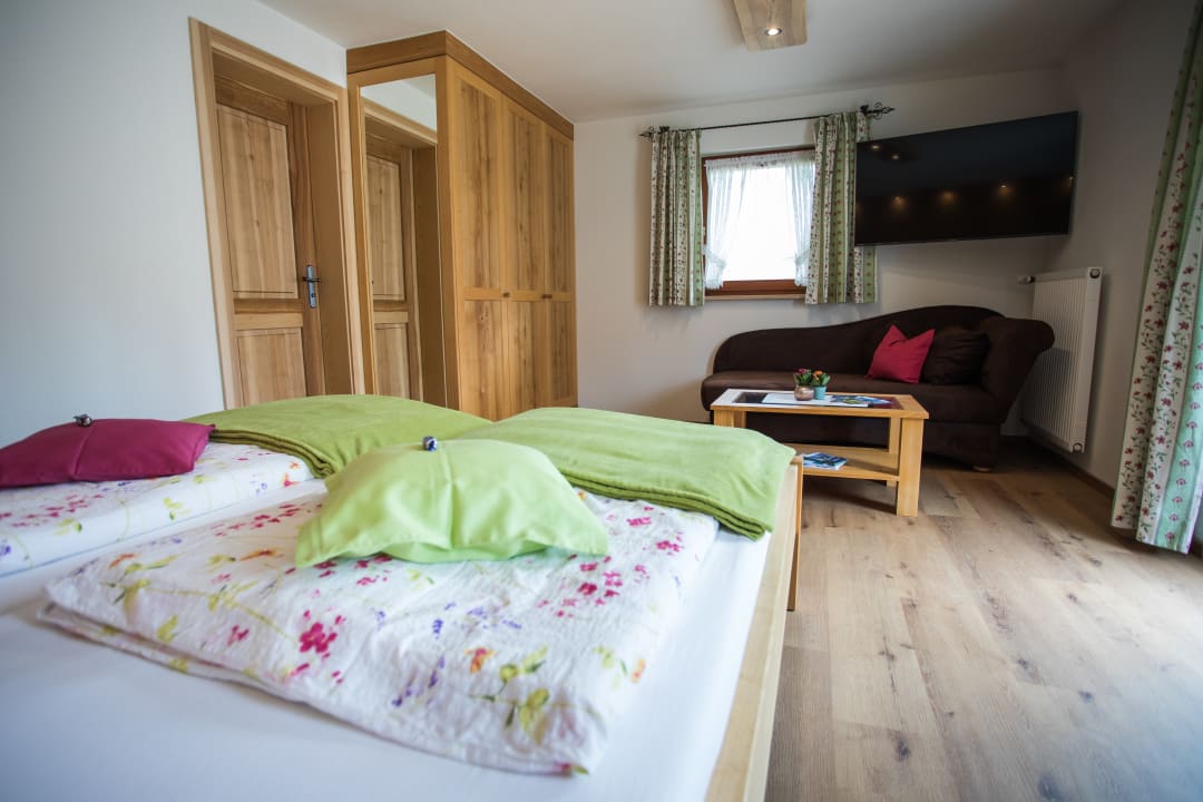 Zimmer Gästehaus Göllblick