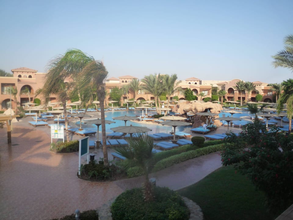 Poolanlage vom Sea Garden Charmillion Gardens Aquapark