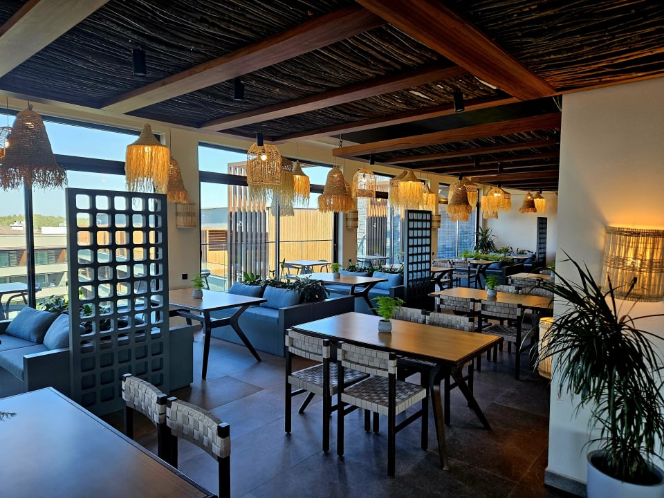 Gastro Jacaranda Luxury Resort