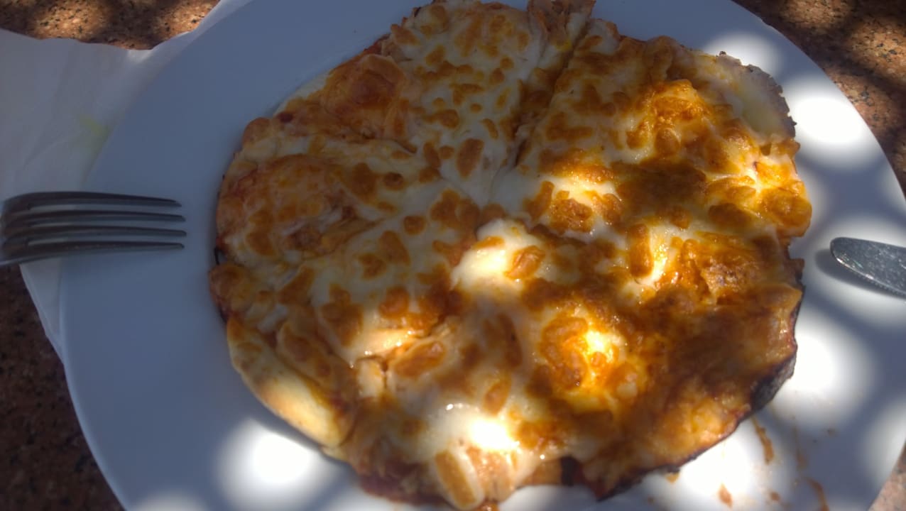 Pizza am Nachmittag Pickalbatros Alf Leila Wa Leila Resort - Neverland Hurghada