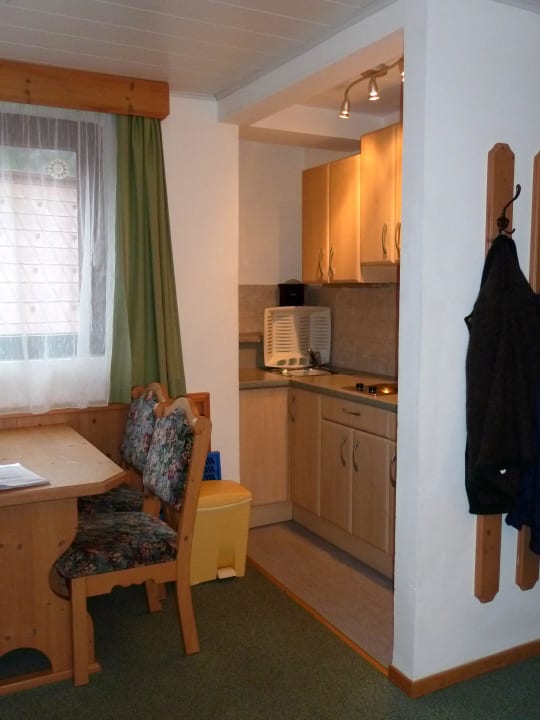 Aufenthaltsraum mit Küche Apartment Hotel Seerose