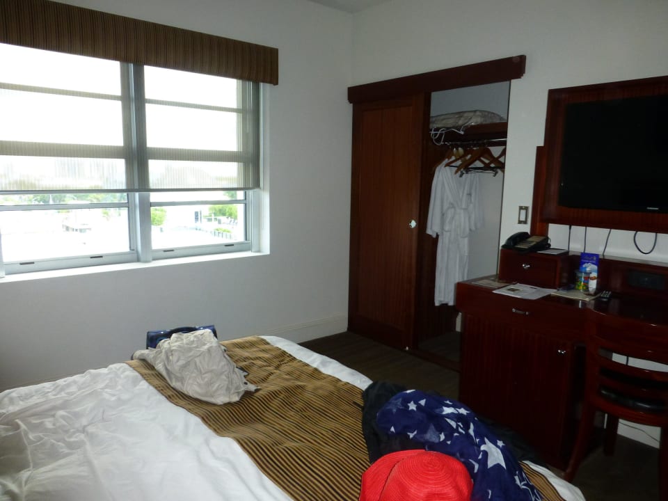 Beengt und laut Hotel The National