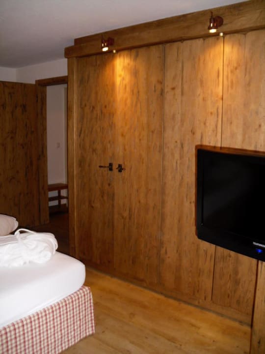 Schrank Hotel Tanneck