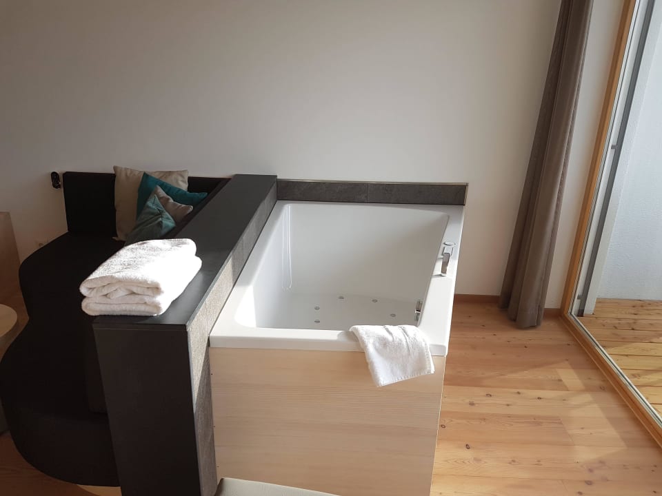 Whirlwanne im Zimmer Thula Wellnesshotel Bayerischer Wald