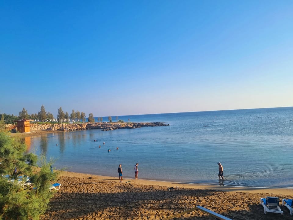 Strand Crystal Springs Beach Hotel