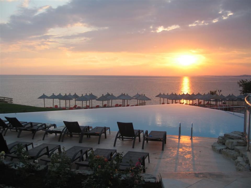 Sonnenuntergang Istion Club & Spa