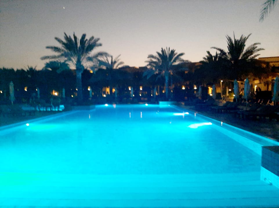 Pool DoubleTree by Hilton Resort & Spa Marjan Island