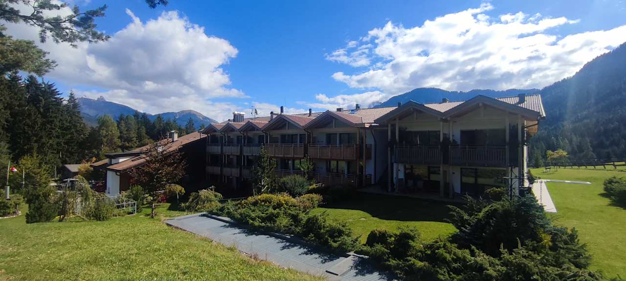 Außenansicht Hotel Pinei Nature & Spirit