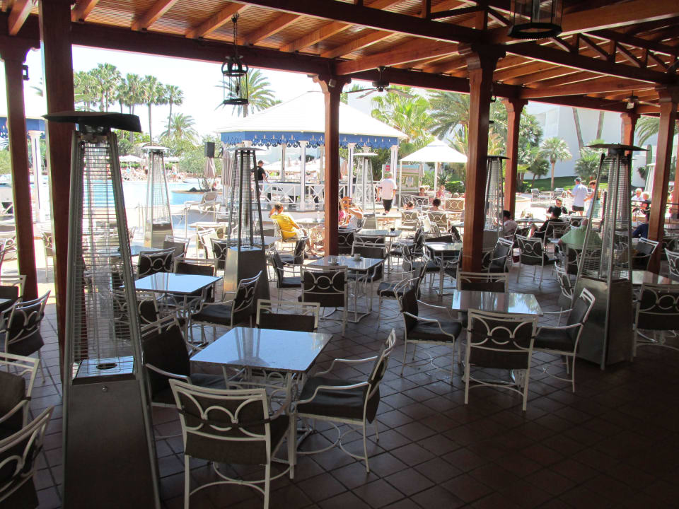Bar-Terrasse mit Heizpilzen Hotel Riu Paraiso Lanzarote