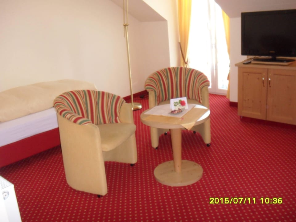 Kinderbett mit Sitzecke Landhotel Zur Jurahöhe / Juraschlössl