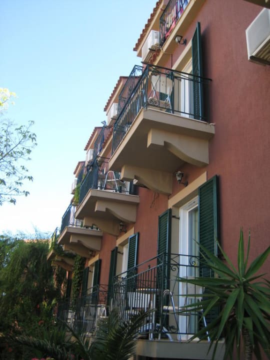 Seitenansicht des Hotels Hotel Captain's House