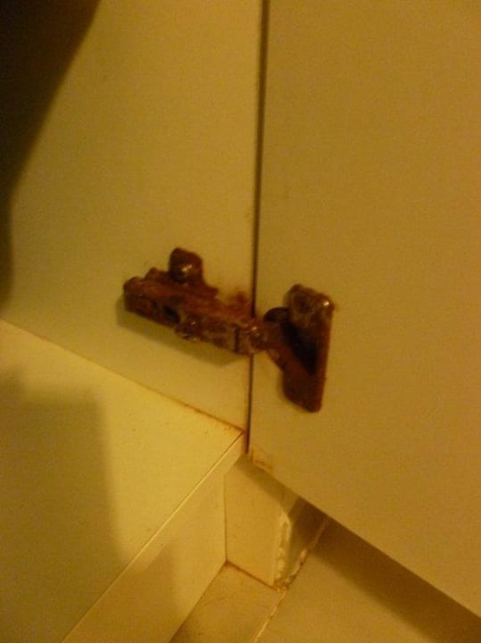 Scharnier des Küchenschranks HSM Lago Park