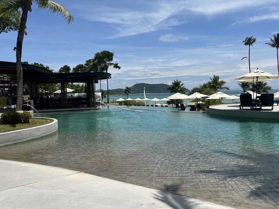 Pool Pullman Phuket Panwa Beach Resort