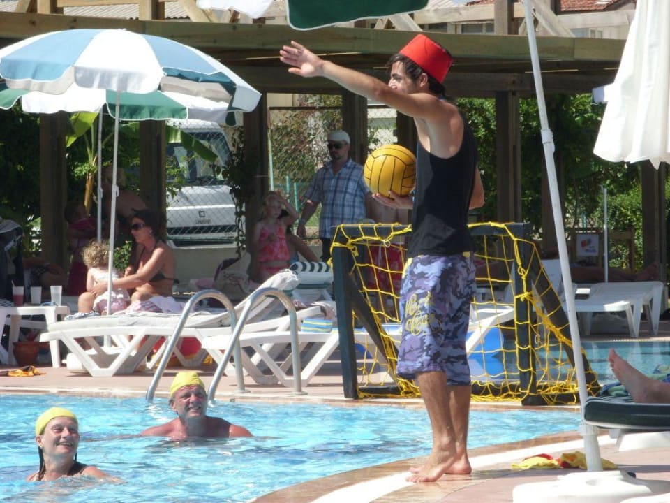 Animation beim Wasserballspiel Trendy Palm Beach (Adults Only, 16+)