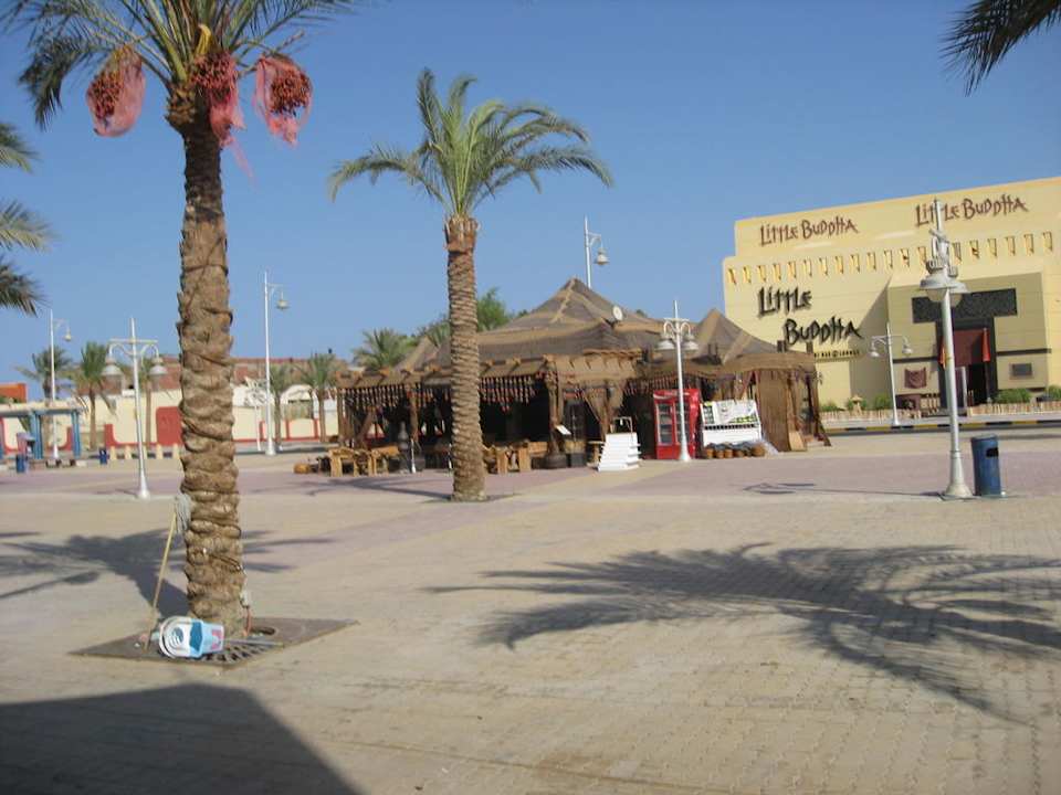 Vor dem Hotel Giftun Azur Resort