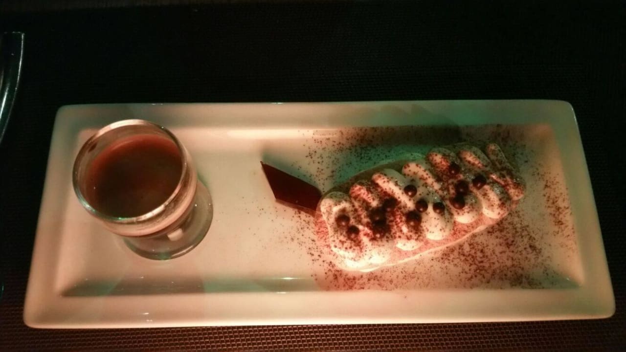 Dessert im Vesper Restaurant DoubleTree by Hilton Resort & Spa Marjan Island