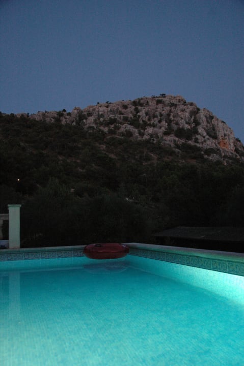 Poolaussicht bei Nacht Penthouse