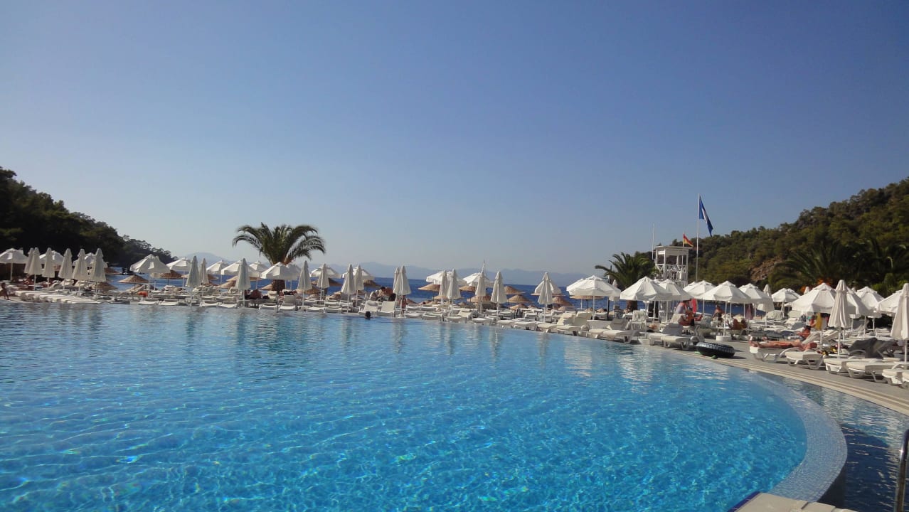 Pool Hillside Beach Club