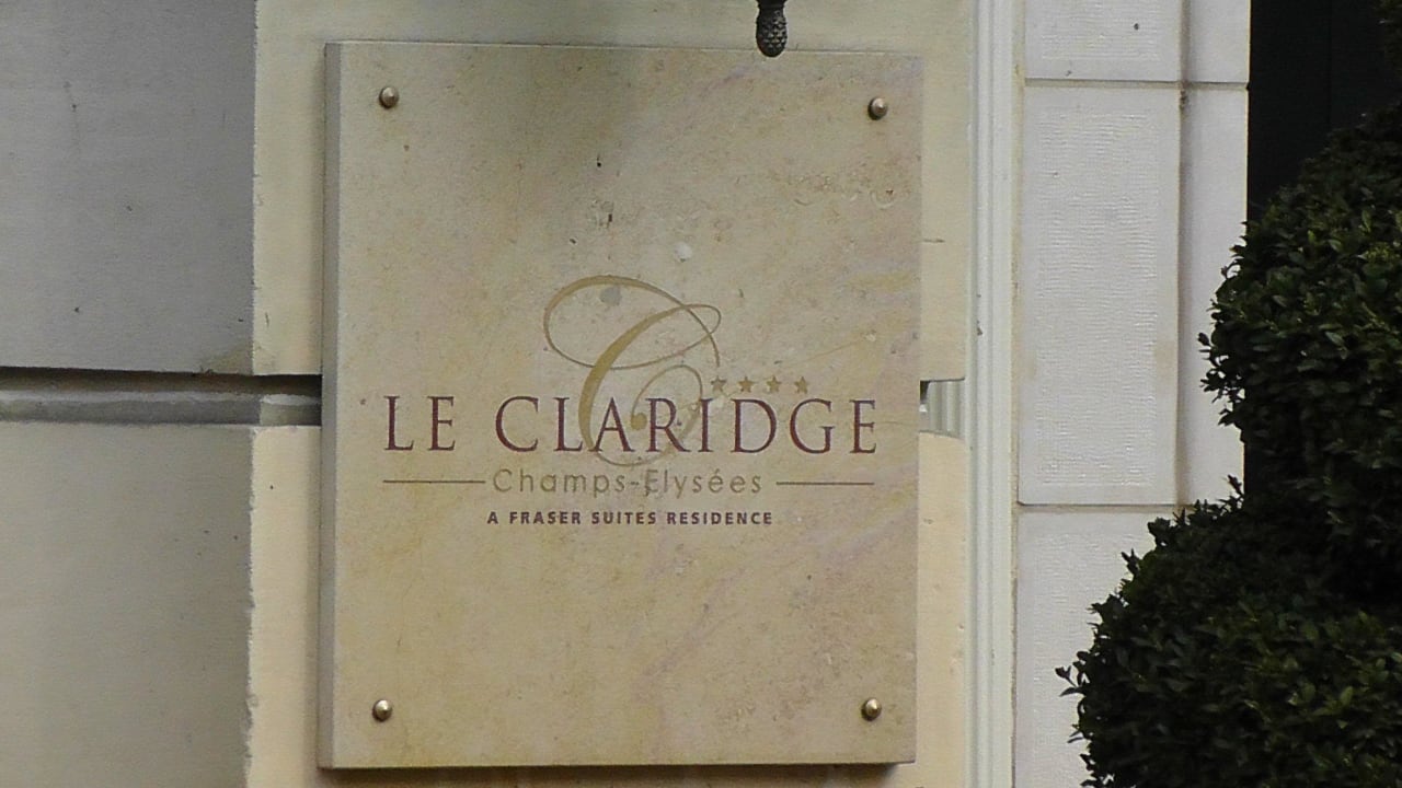 Hotelschild Fraser Suites Le Claridge Champs-Elysées