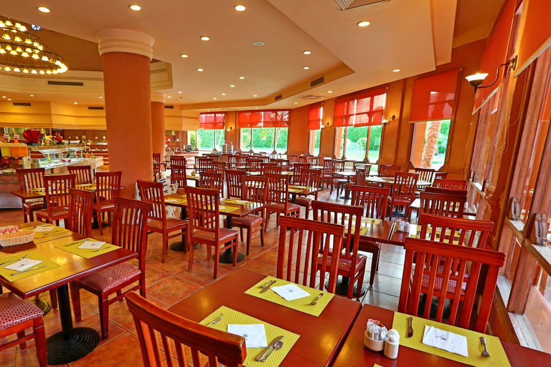 Gastro Charmillion Gardens Aquapark