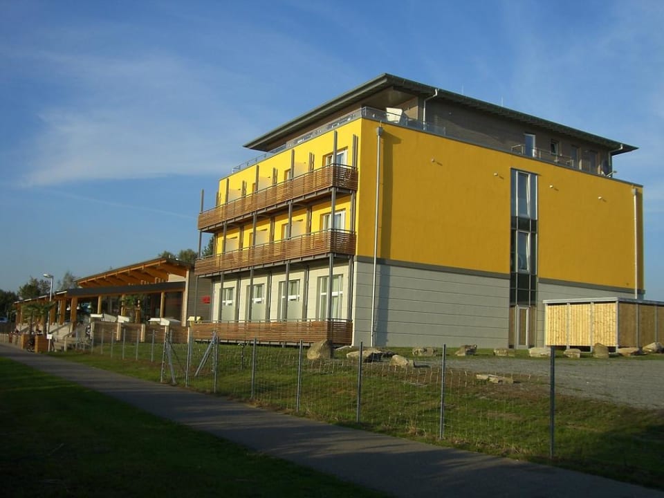 Das Hotel von Aussen am Abend Hotel Riverside