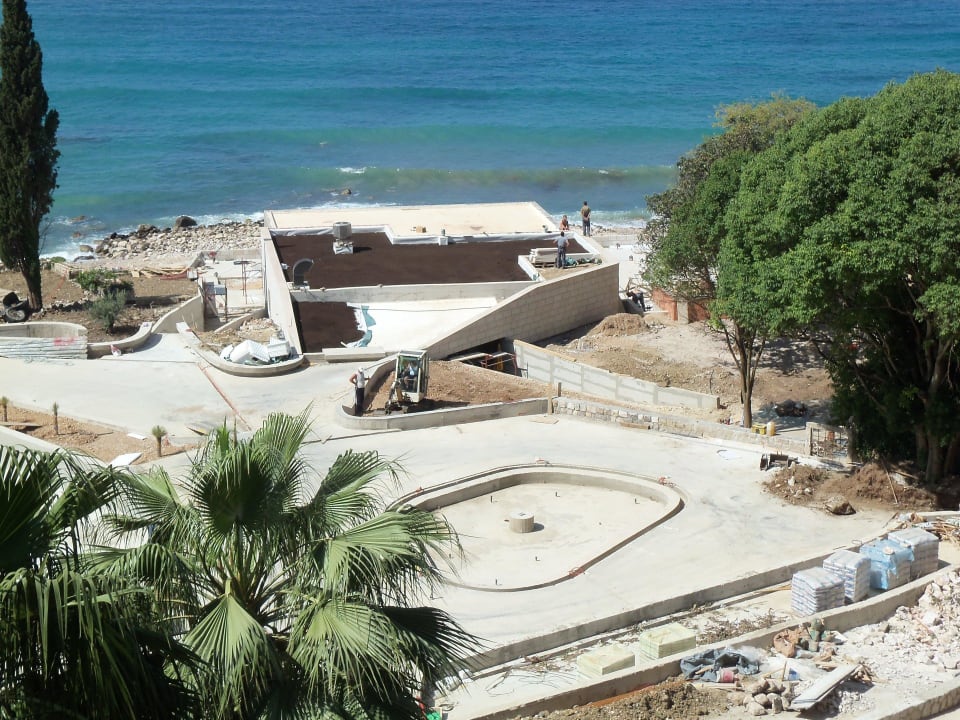 Poolbaustelle von oben Maistra Select Astarea Hotel