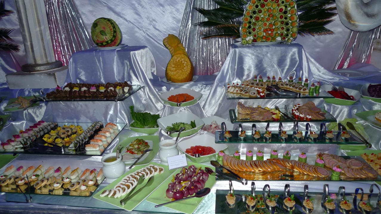 Teil des Silvesterbüffets Hotel JAZ Makadi Star & Spa