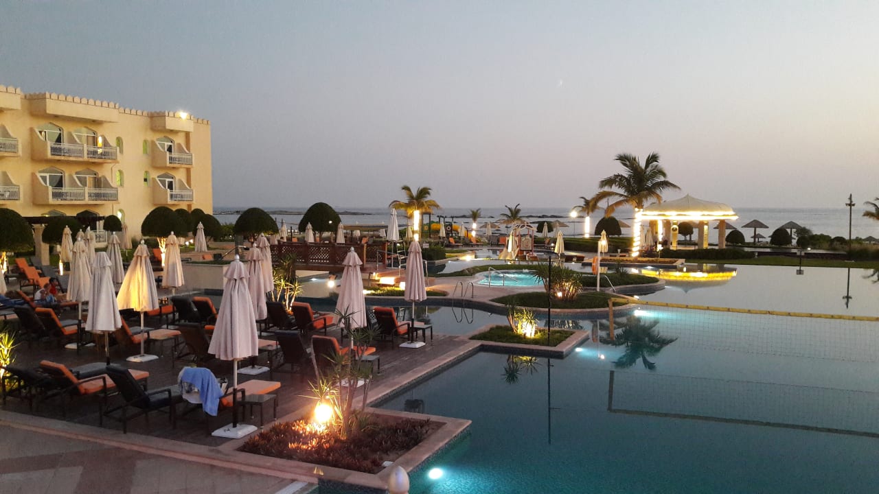 Pool Wyndham Garden Salalah Mirbat