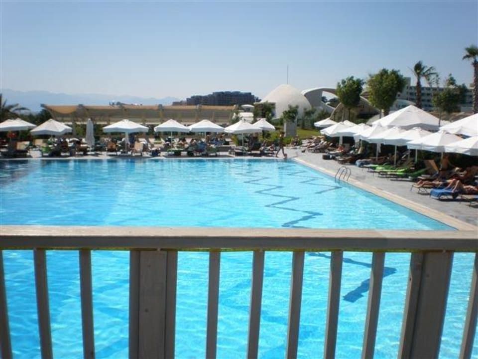 Pool Susesi Luxury Resort