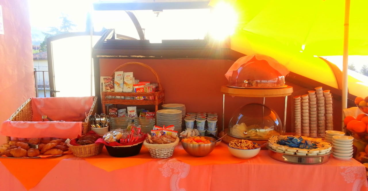 Morgenessen auf der tollen Terrasse Villa Ca Nova