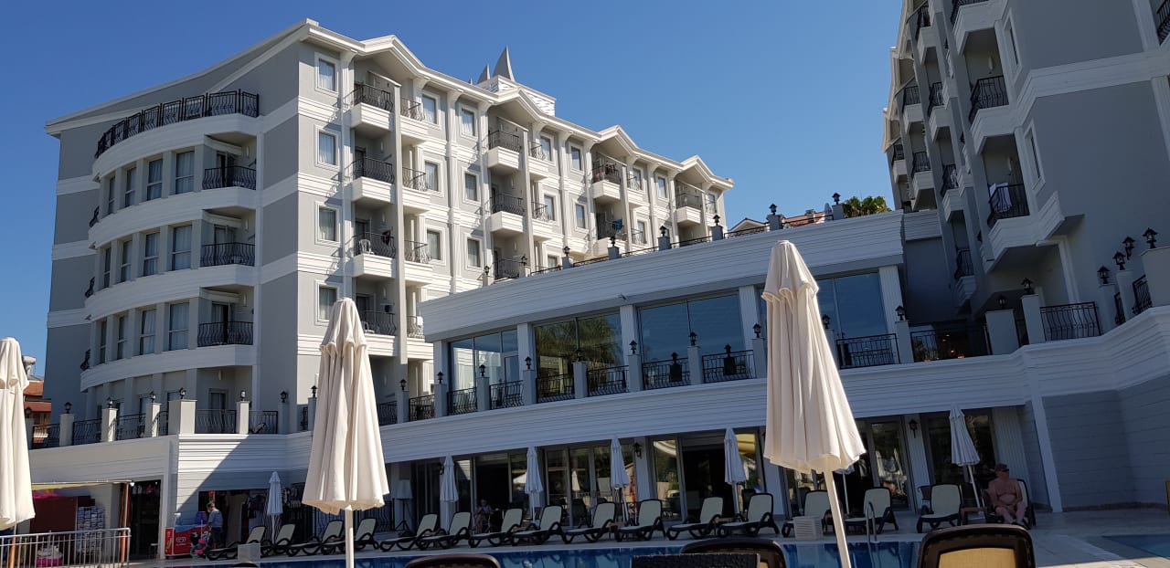 Außenansicht Royal Atlantis Beach Hotel