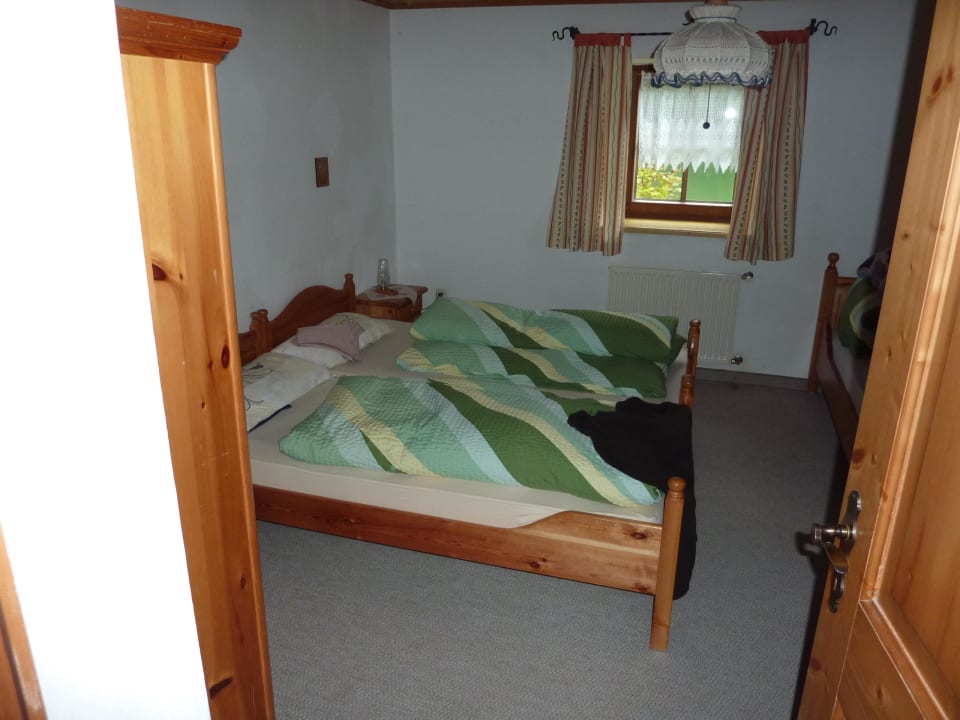 Großes Schlafzimmer Gasthof Griesenau