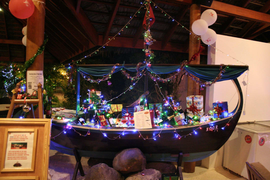 Die Bar zur Weihnachtszeit... Summer Island Maldives