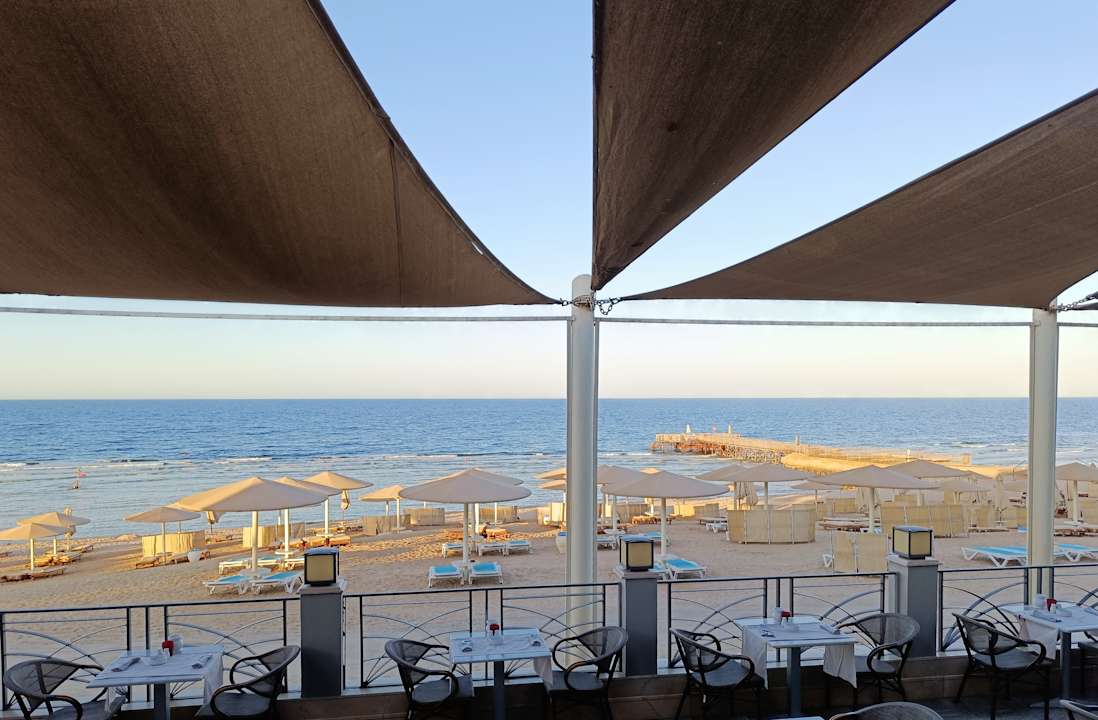 Gastro Serenity Alpha Beach