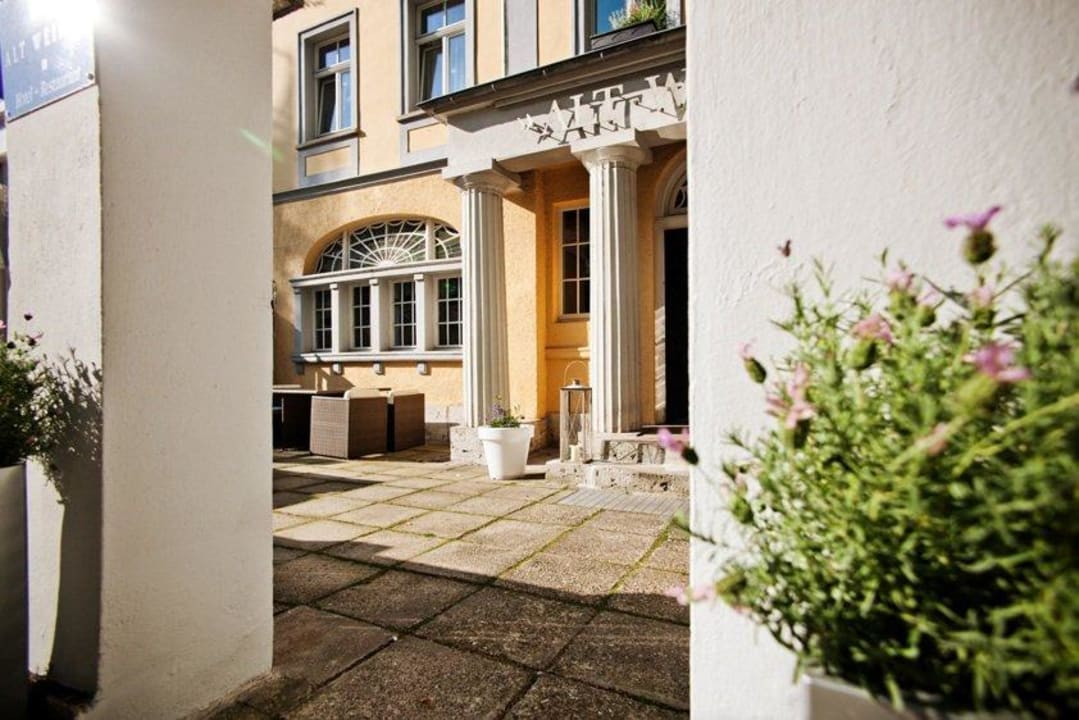 Schräg von vorn Hotel Alt-Weimar