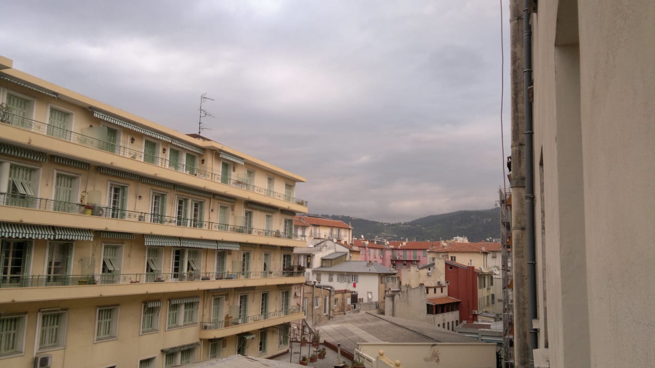 Ausblick B4 Nice Plaza